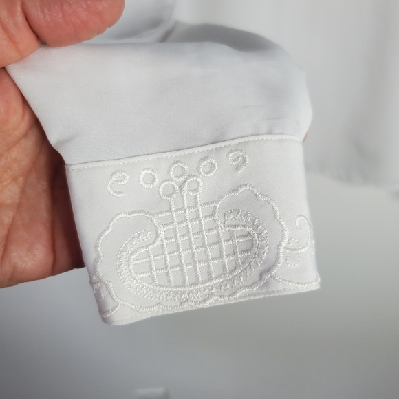 Vintage white button down shirt with embroidery - Picture 10 of 14